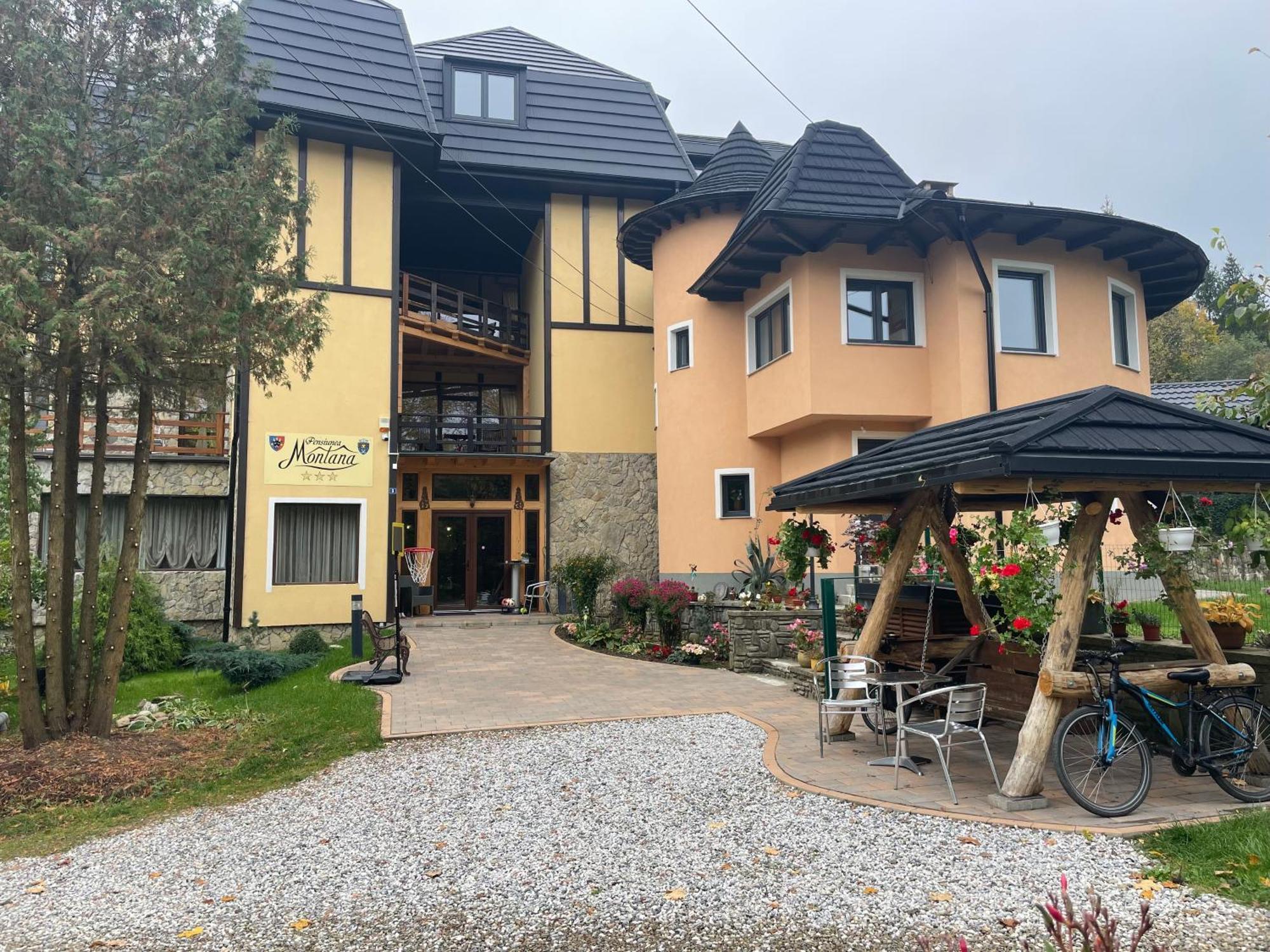 苏恰维塔 Montana酒店 外观 照片